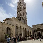 Affittacamere Centro Di Centri 4*