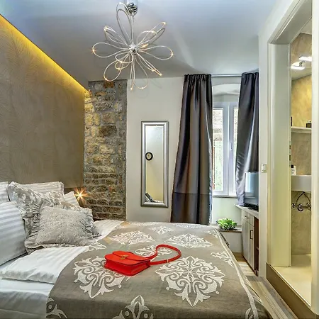 Centro Di Centri Guest house 4*