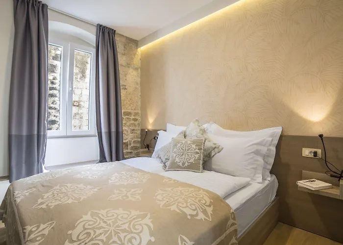 ゲストハウス セントロ ディ セントリルームズ 4*