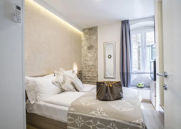 Centro Di Centri Affittacamere 4*