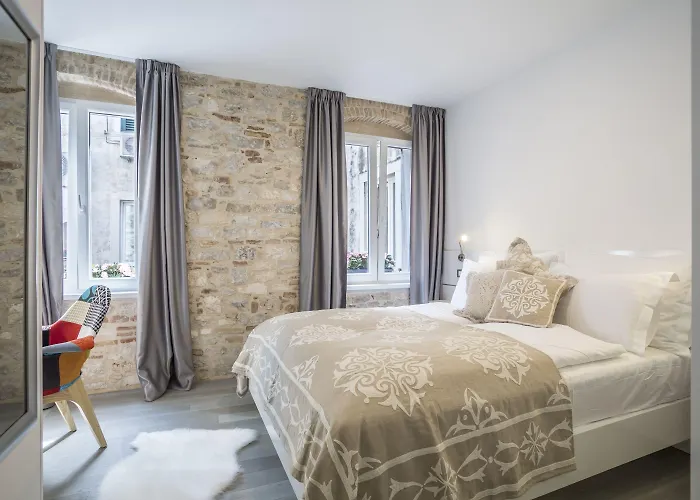 セントロ ディ セントリルームズ ゲストハウス