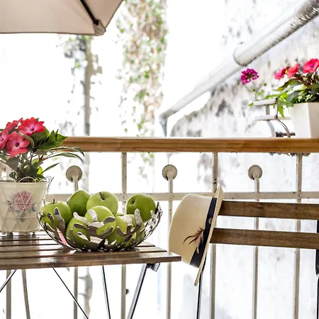 セントロ ディ セントリルームズ ゲストハウス