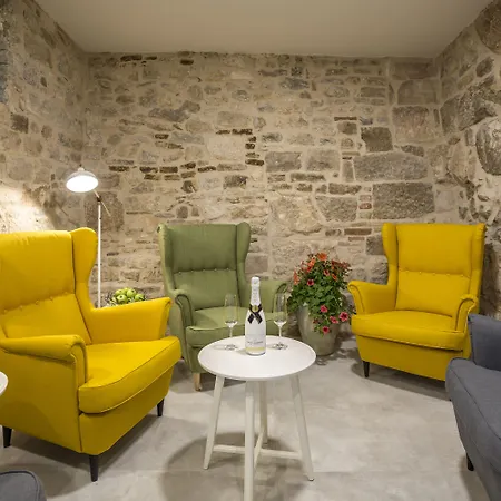 セントロ ディ セントリルームズ 4*