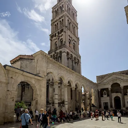 ゲストハウス セントロ ディ セントリルームズ 4*