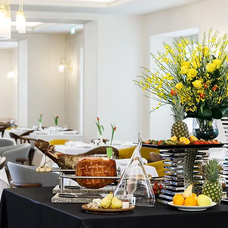 ゲストハウス セントロ ディ セントリルームズ