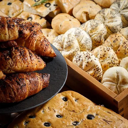 セントロ ディ セントリルームズ 4* スプリト