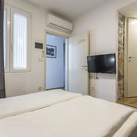 セントロ ディ セントリルームズ ゲストハウス